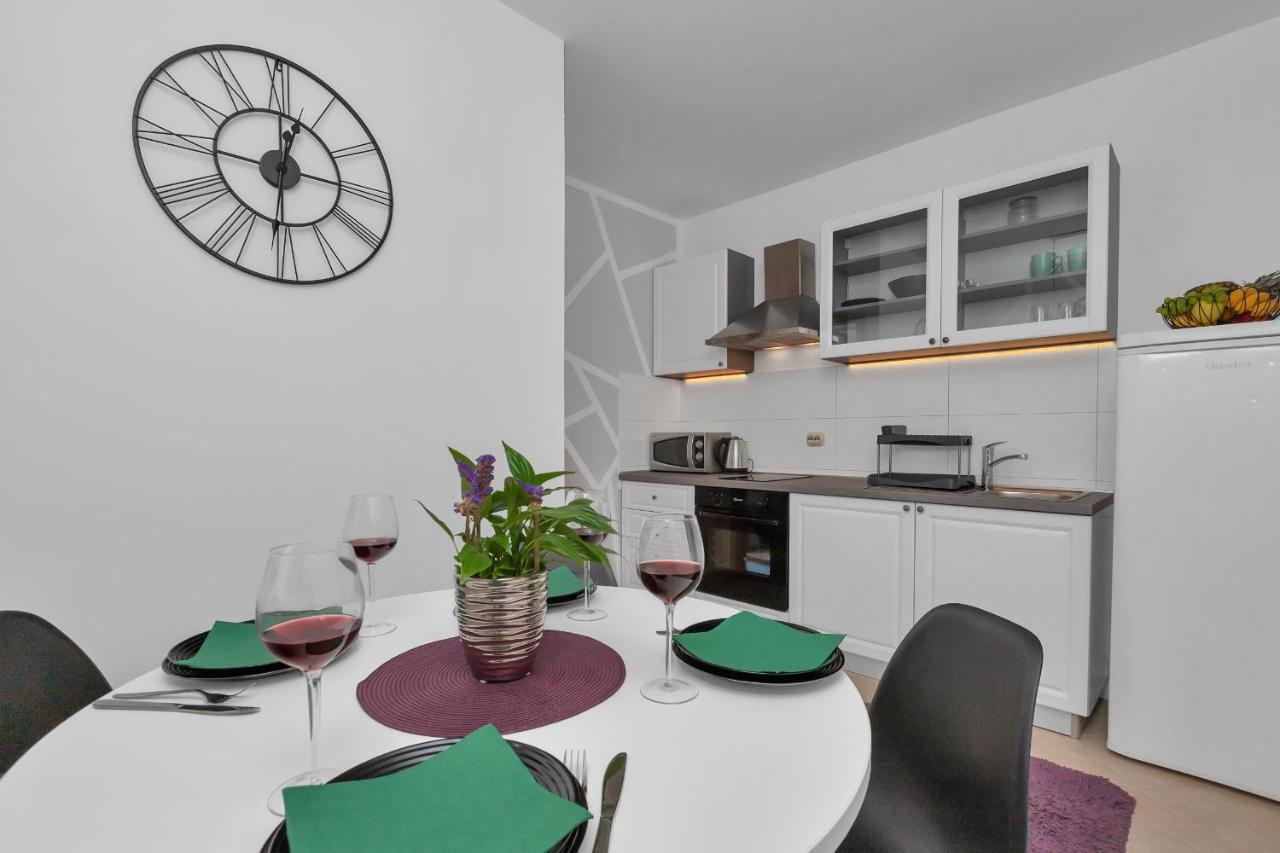 Apartmani Luna Baška Voda Dış mekan fotoğraf