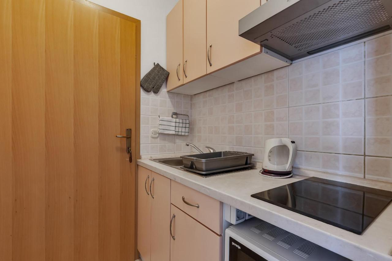 Apartmani Luna Baška Voda Dış mekan fotoğraf