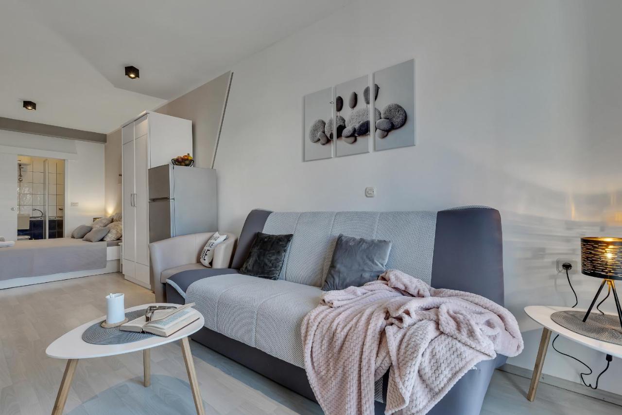 Apartmani Luna Baška Voda Dış mekan fotoğraf
