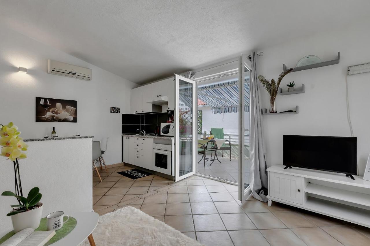 Apartmani Luna Baška Voda Dış mekan fotoğraf
