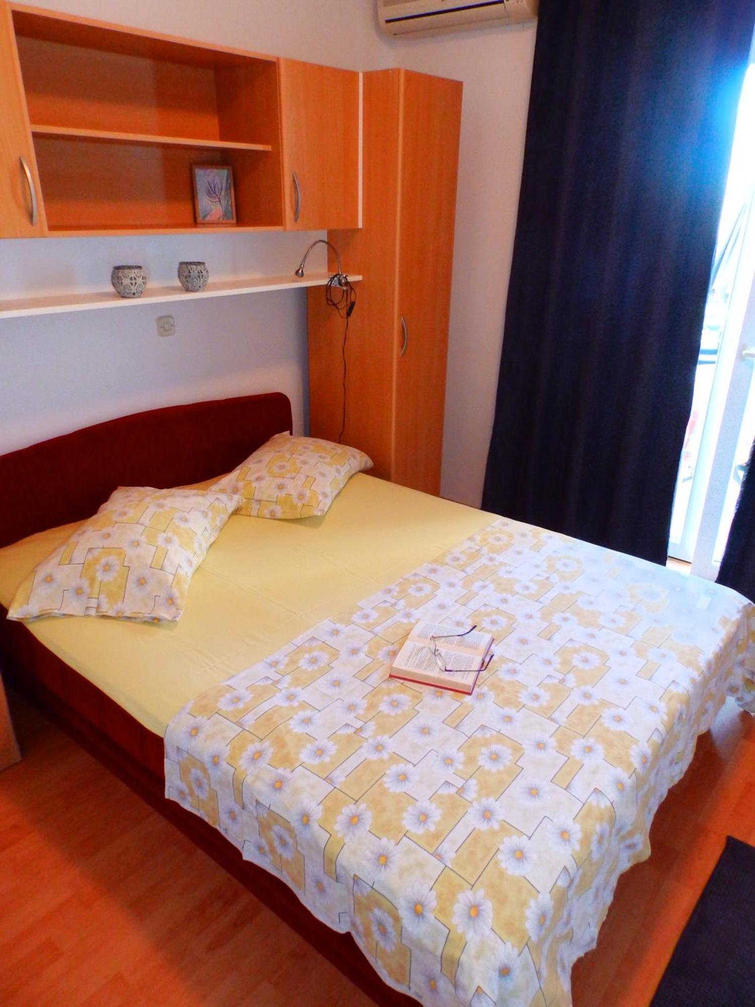 Apartmani Luna Baška Voda Oda fotoğraf